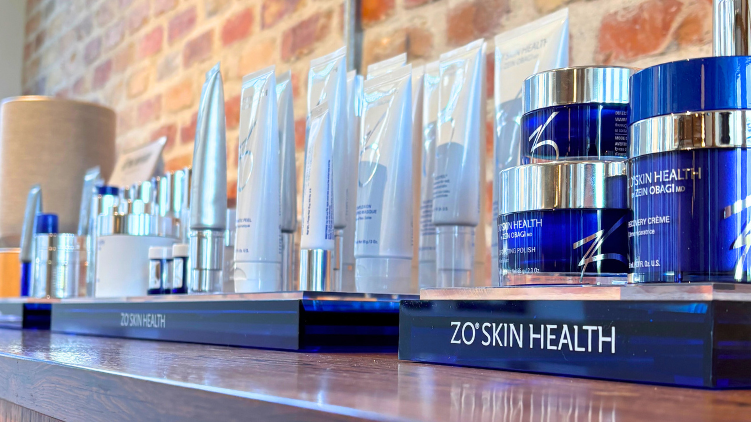 ZO Skin Health hudplejeprogram hos Klinik Kongeporten. Effektive og medicinske hudplejeprodukter til optimering af hudens sundhed i de historiske rammer på Holmen
